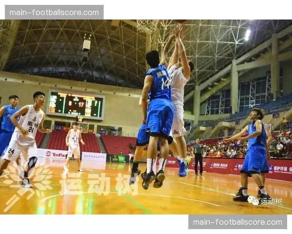 现场报道：魔术第三节祭出“1-2-2”全场紧逼，成功打出一波10-0