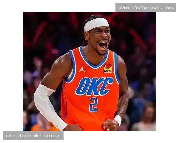 年轻核心的代价:雷霆队关键时刻失误,惜败于经验更丰富的太阳。 年轻核心的代价:雷霆队关键时刻失误,惜败于经验更丰富的太阳。