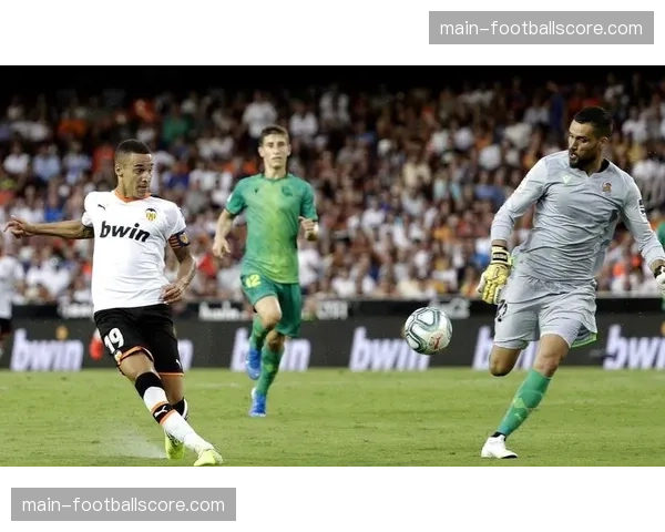 阿拉维斯读秒绝平皇家社会，保级战抢下关键一分